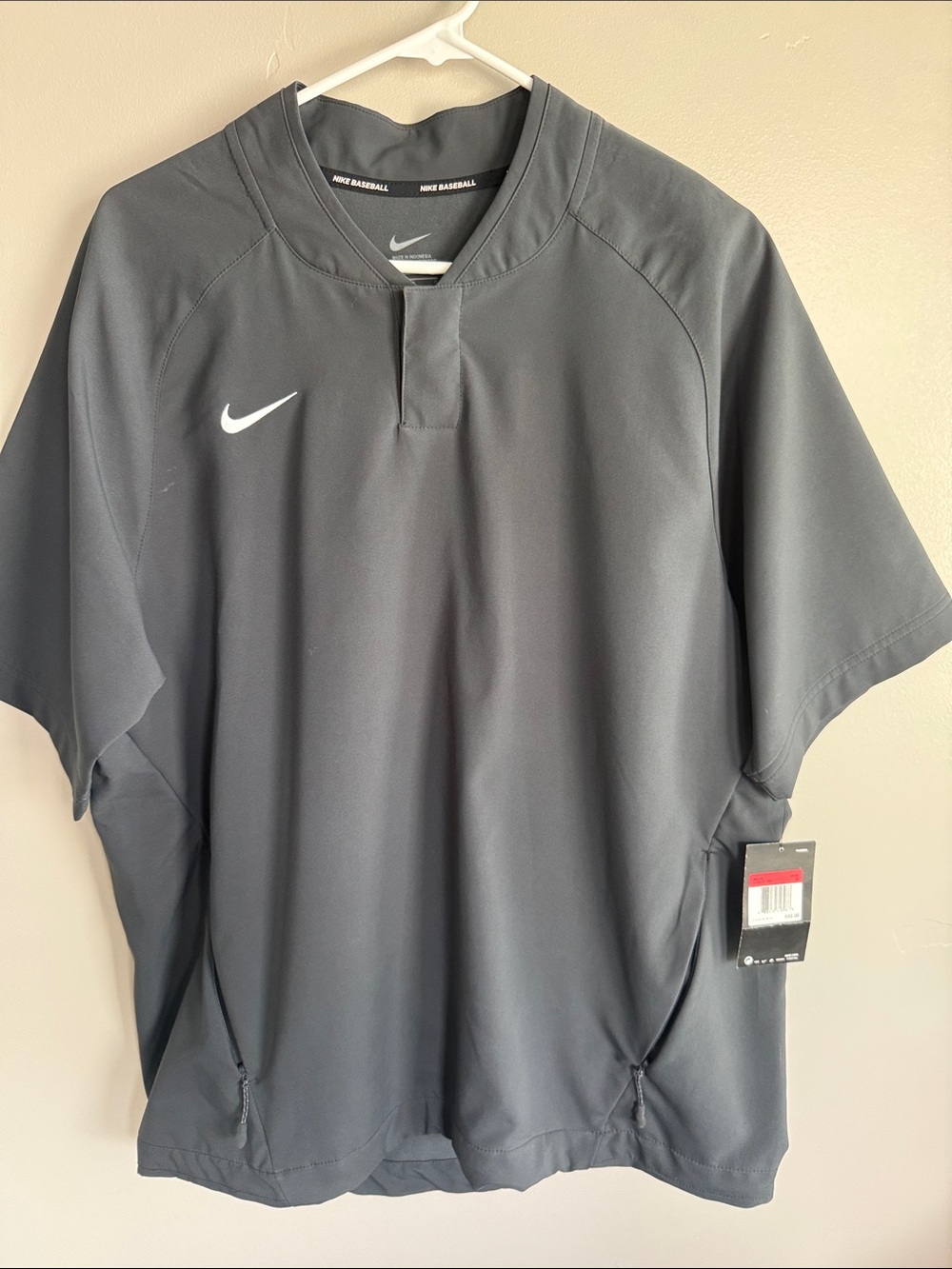 NWT Nike Men's Dark Gray Short-Sleeve Baseball Pullover, Large